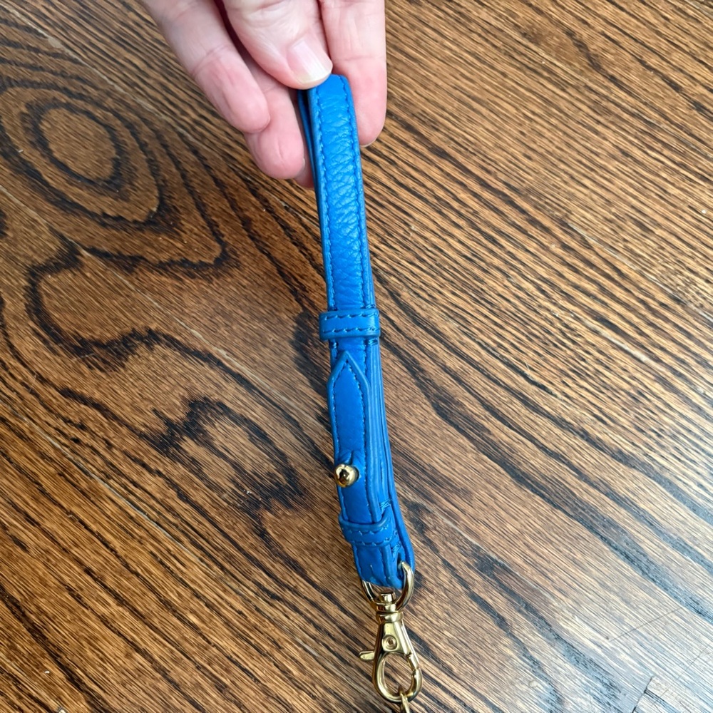 Tory Burch Blue Wallet Wristlet with Gold Logo - Picture 6 of 10